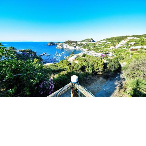 SOLEMAREPONZA Casa Rosa