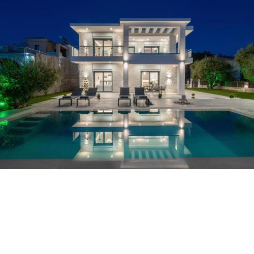 Solis Ortus Villa!