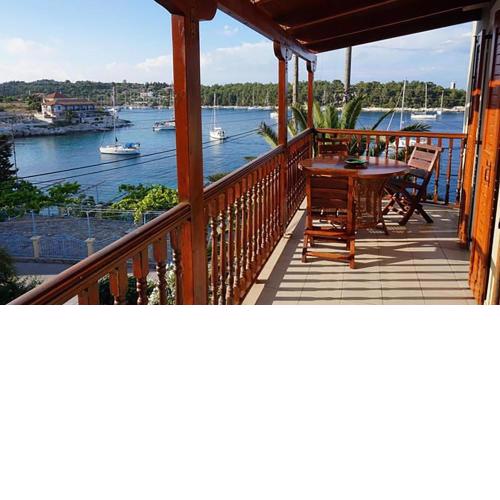 Sonia's Apartment in Fiscardo Waterfront