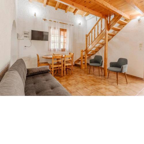 Sophia's maisonette 2