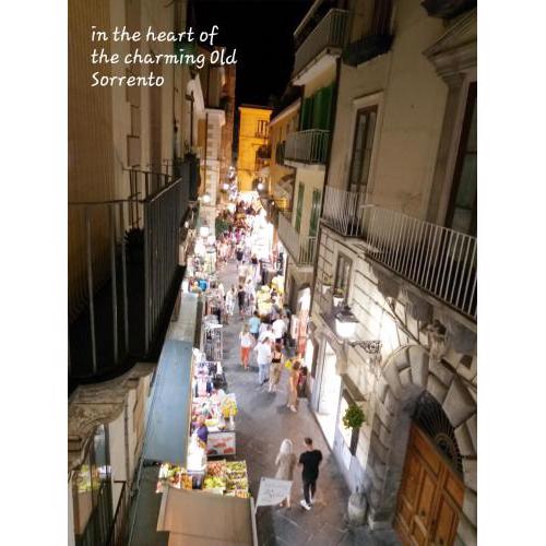 Sorrento City Center Atmosphere