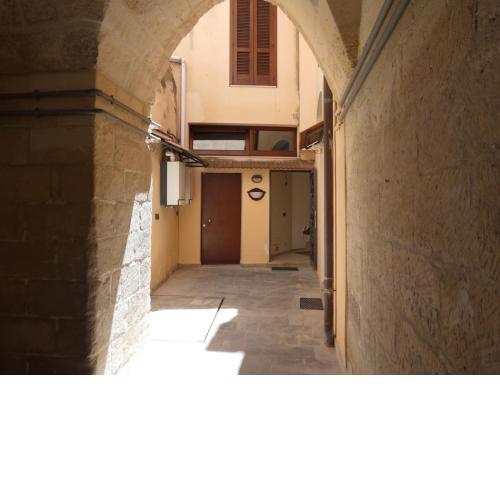 Sotto la porta
