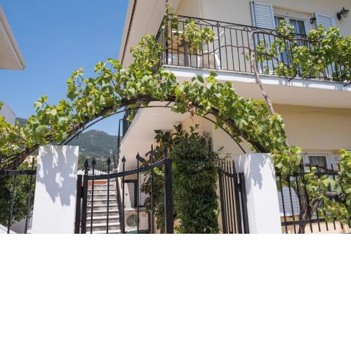 Soula Apartments
