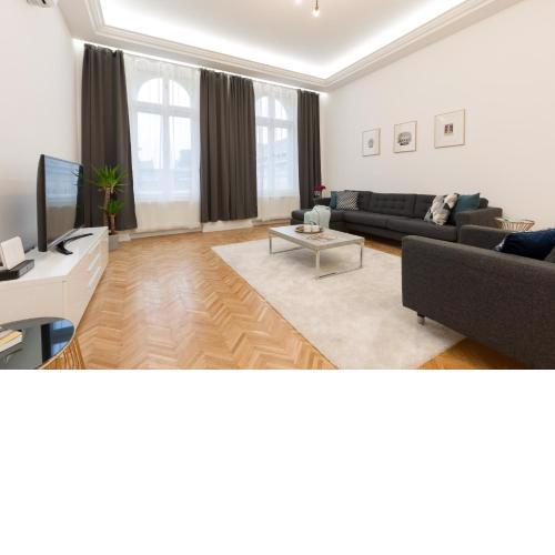 Space and Style in The Heart Of Budapest w 2BR&2BT