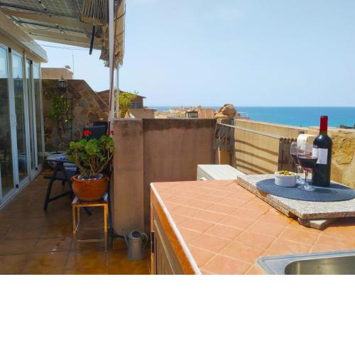 Spacious 1 bedroom in the town centre of Nerja, Playa Torecilla