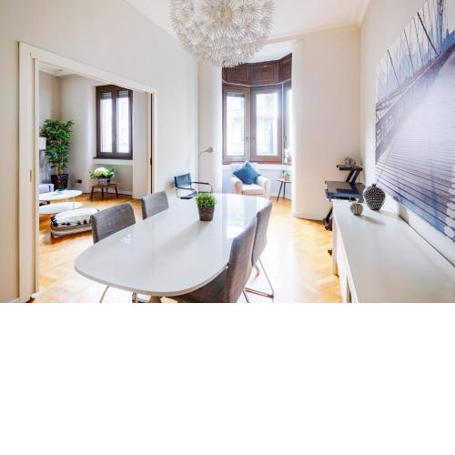 Spacious and brilliant apartment in Duomo by Easylife