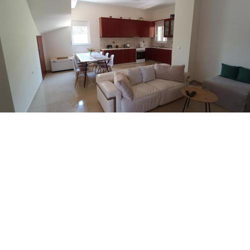 Spacious and Comfortable Holiday Apartment - Alex Apartment I