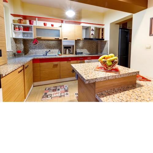 ~*Spacious and Cozy 2BR in the heart of Varna*~