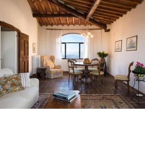 Spacious apartment for 4 people in rustic atmosphere with private garden