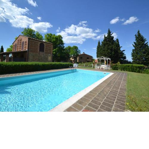 Spacious Apartment in Montaione with Swimming Pool