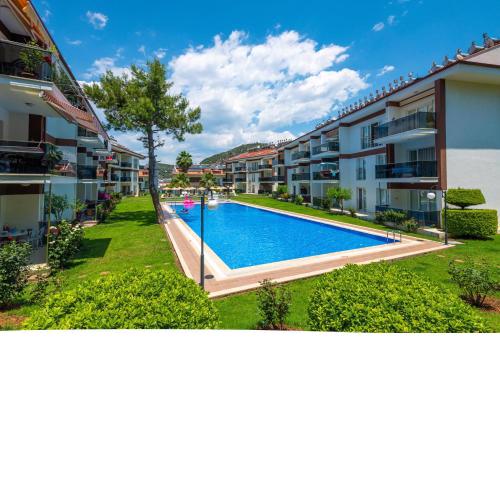 Spacious Apartment with Pool and Forest View in Fethiye