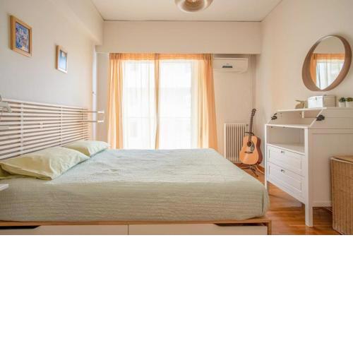 Spacious central Athenian flat near Panormou stn.