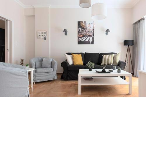 Spacious Central Flat in the heart of Athens!