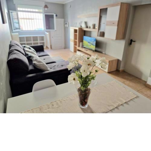 Spacious Chalet Next to the Sea - Airport