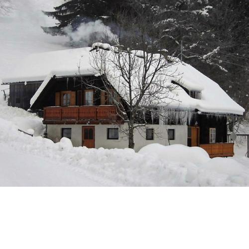 Spacious Chalet with Sauna near Ski Area in Wolfsberg