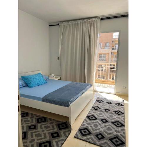 Spacious cozy 3BR Apartment in a world class compound