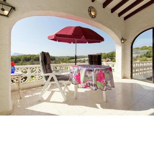 Spacious detached villa on the Costa Blanca with heated pool and beautiful view