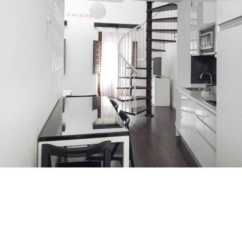 Spacious duplex with terrace by Picasso Museum