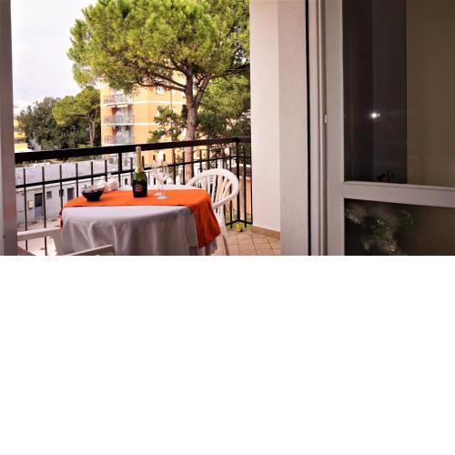 Spacious flat on the 2nd floor located 300 metres from the beach
