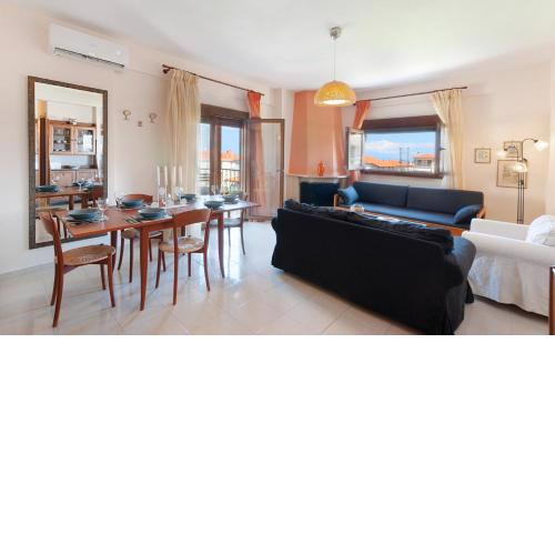 Spacious Holiday Apartment