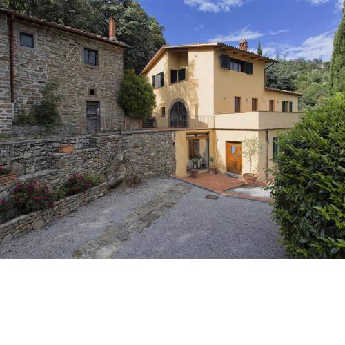 Spacious holiday home in Cortona with sauna