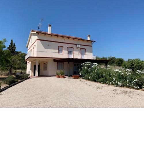 Spacious holiday home in Lapedona with garden
