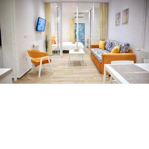 Spacious Peaceful Studio with Garden Patio