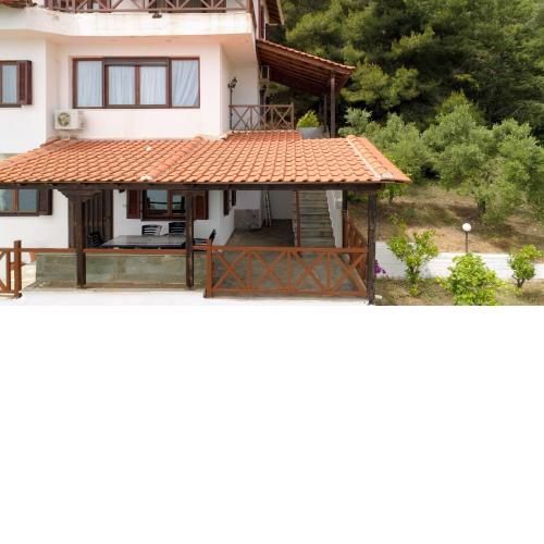 Spacious Seafront Villa, ideal for secluded relaxation