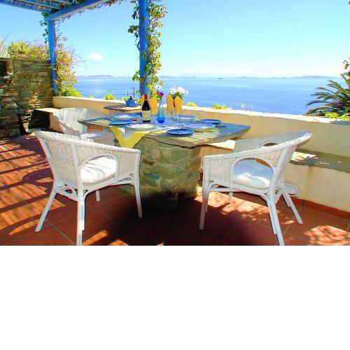 Spacious Seaside House with Superb Aegean View