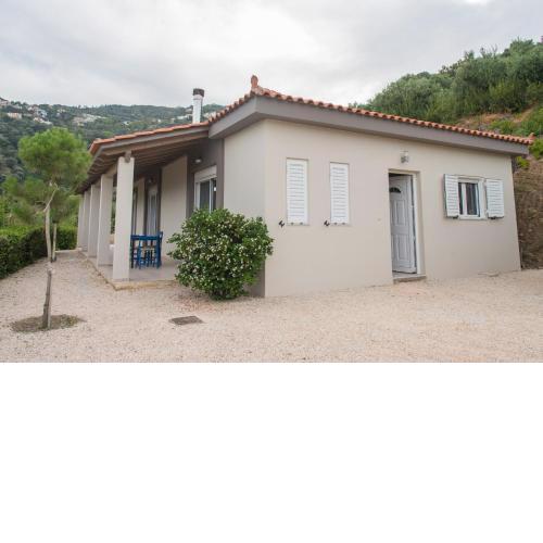 Spacious Seaview House with Garden at Palaiokastro