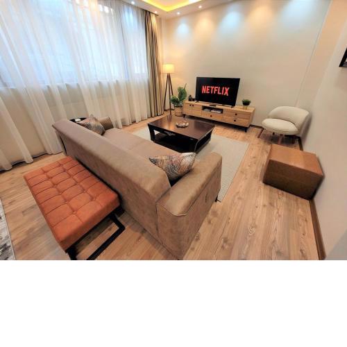 Spacious & Stylish 3 bedr. apartment at Taksim