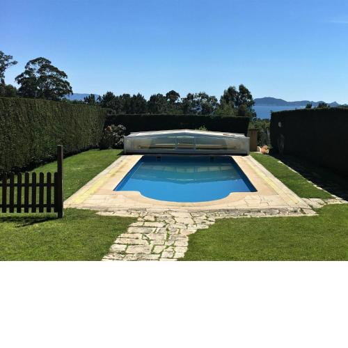 Spacious Villa in Galicia with Swimming Pool