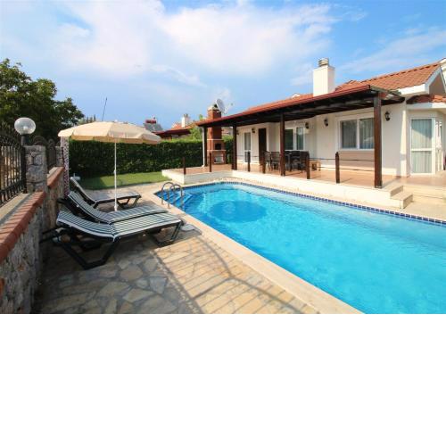 Spacious Villa with Garden for 6 People in Fethiye, Yanıklar -Awz235