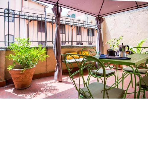 Spacious with sunny Terrace near Vatican