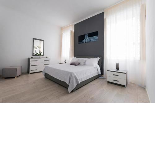 Spanish Steps 3 Bedrooms Cozy,Elegant and central