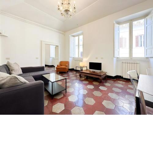Spanish Steps Charming Apartment, New Opening
