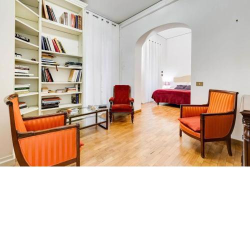 Spanish Steps Family Home by TreasureRome