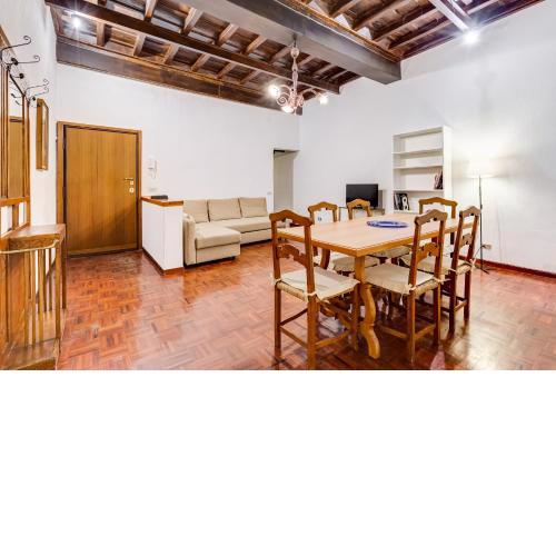 Spanish Steps Spacious Apartment