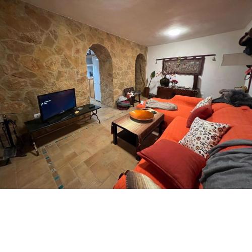 Spanish Townhouse in Spa Village/ Casa rural