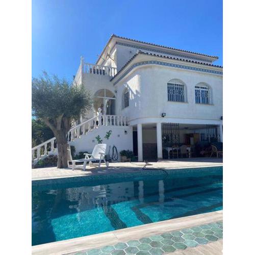 Spanish Villa with private pool