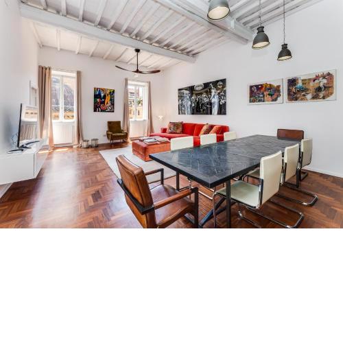SpanishSteps Luxury Apartment
