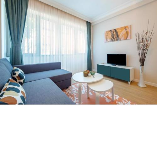 Spectacular Flat near Bull Statue in Kadikoy