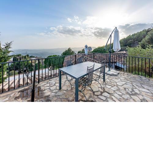 Spectacular views private villa Valtocado
