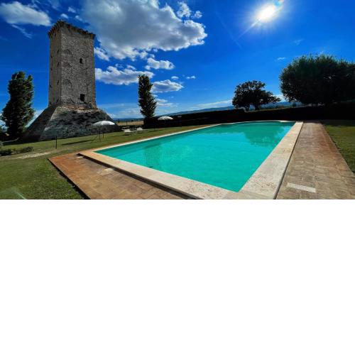 Spello By The Pool - Sleeps 11 is an unmissable experience Huge exclusive pool