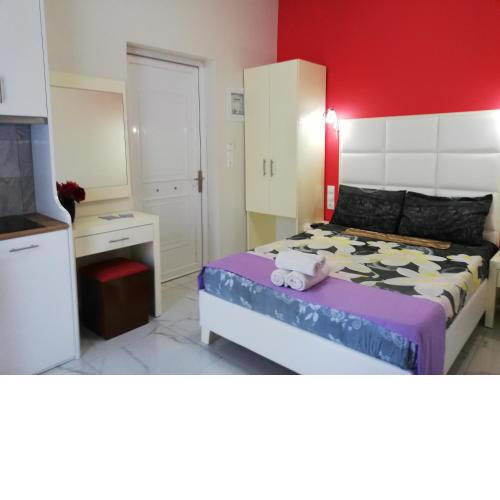 Spiros Rooms