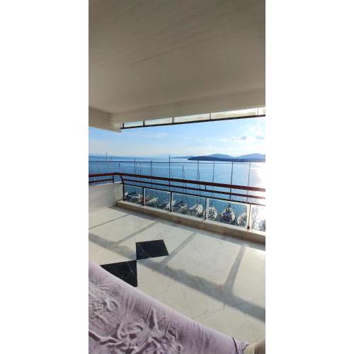 Spiti stin Paralia