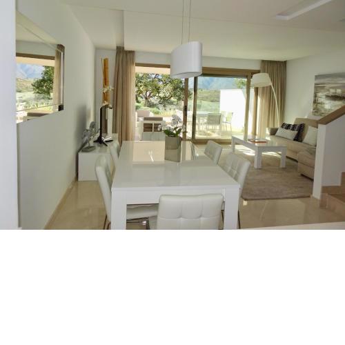 Splendid new townhouse on 4 floors located on the hills of Cala de Mijas