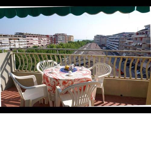 Splendid three-room apartment with terrace- Ac by Beahost Rentals