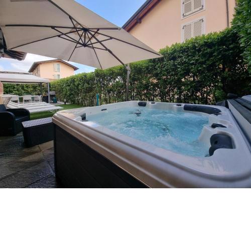 Splendid Villa in Pietrasanta top location in Versilia