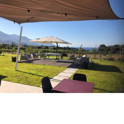 Splendida Villa NATURE-APPARTAMENTO MELOGRANO a SCOPELLO-ZINGARO vista sul mare